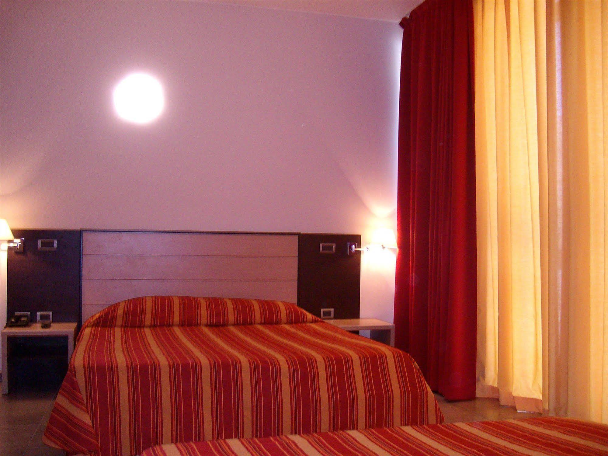 Hotel Insteia 宝拉 外观 照片